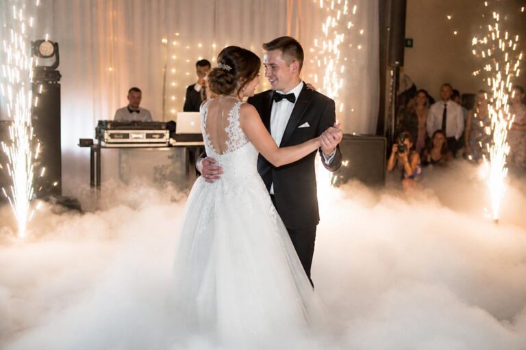 Choosing The Best Professional Effects Machine Hire In Durbanville For Your Wedding